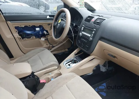 2006 Volkswagen Rabbit 4-Door from USA, damaged, VIN WVWDR71K16W186878